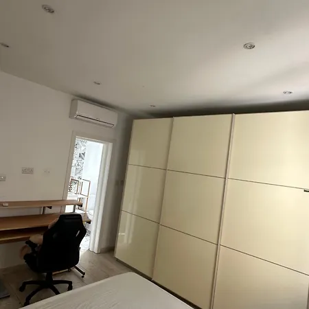 Privatunterkunft Main With Private Bathroom Is-Swieqi