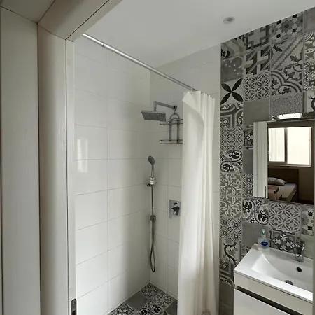 Проживание в семье Main With Private Bathroom